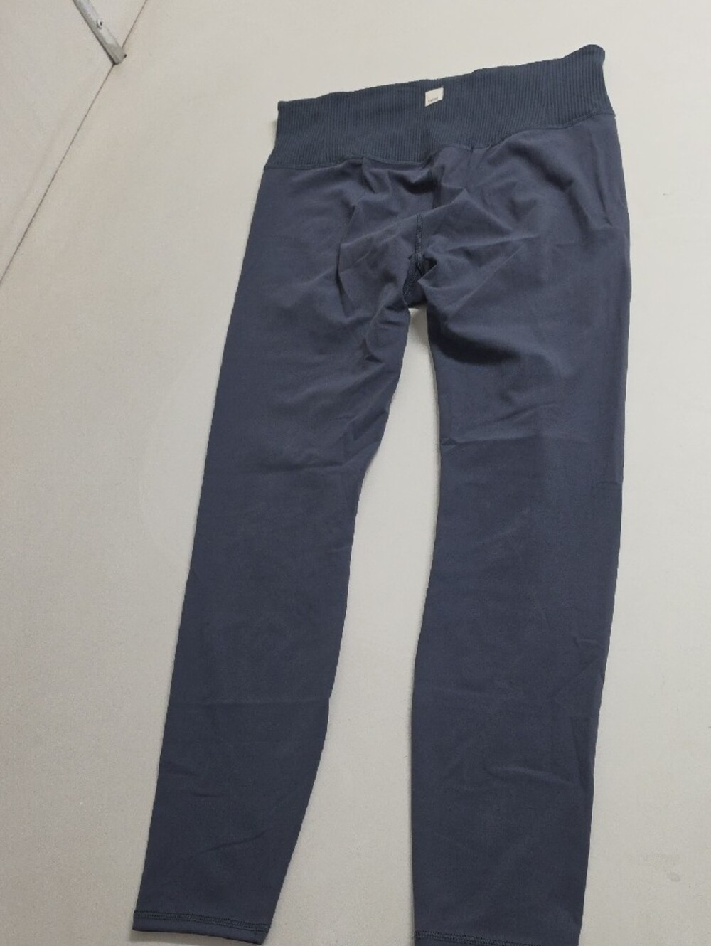 Vuori Inversion Rib Legging - Picture 9 of 12